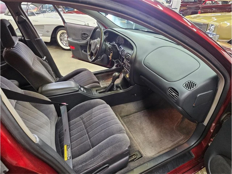 2002 Pontiac Grand Prix 3rd+ Gen - Image 27 of 31