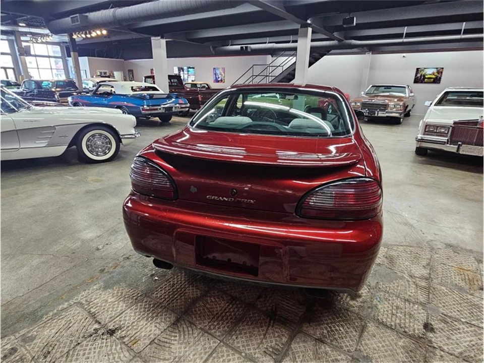 2002 Pontiac Grand Prix 3rd+ Gen - Image 14 of 31