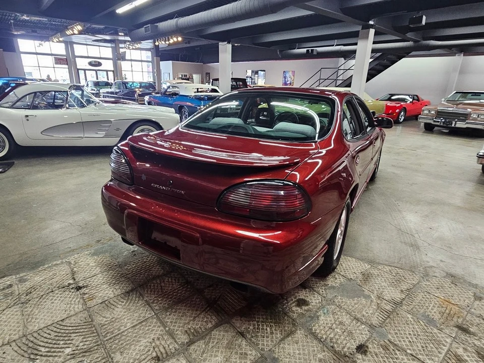2002 Pontiac Grand Prix 3rd+ Gen - Image 13 of 31
