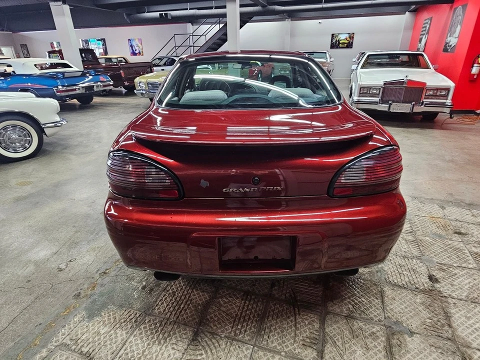 2002 Pontiac Grand Prix 3rd+ Gen - Image 15 of 31