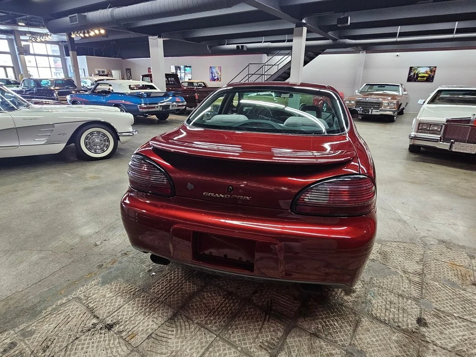 2002 Pontiac Grand Prix 3rd+ Gen - Image 14 of 31
