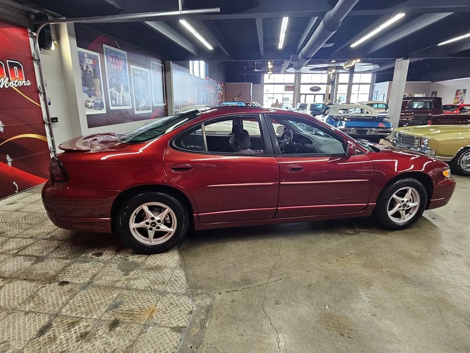 2002 Pontiac Grand Prix 3rd+ Gen - Image 10 of 31