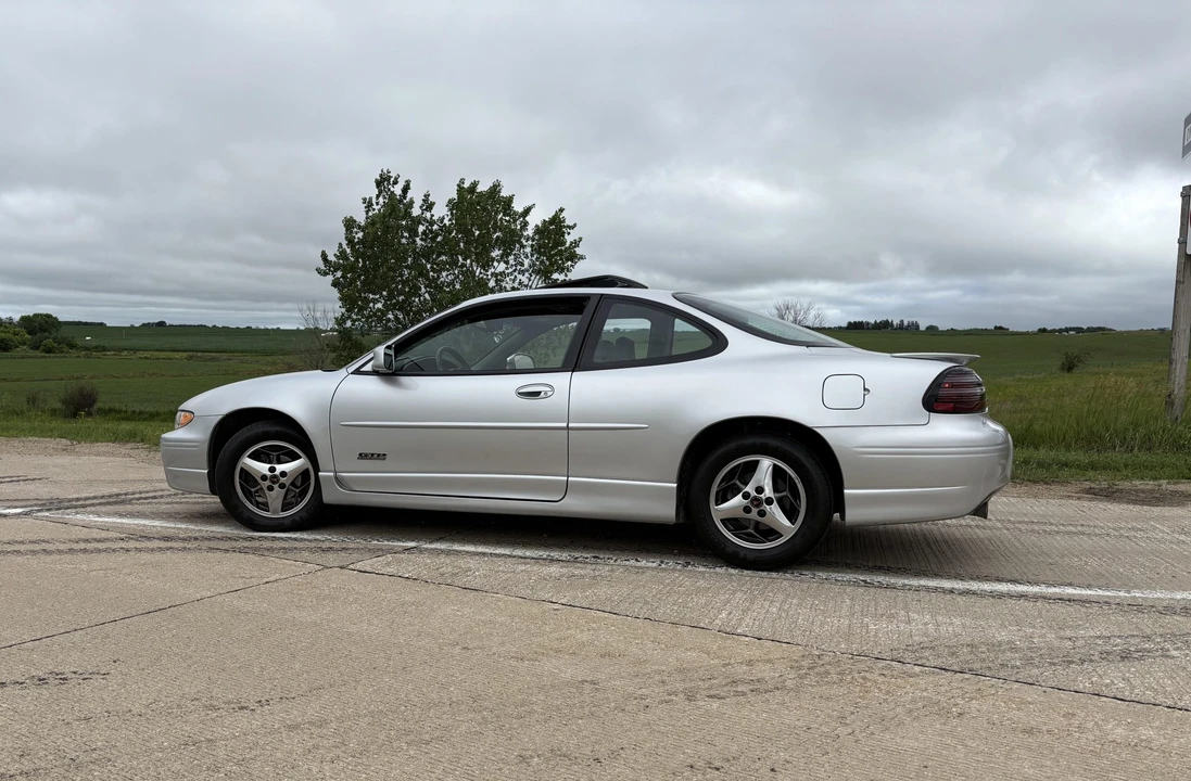 2002 Pontiac Grand Prix 3rd+ Gen - Image 8 of 31