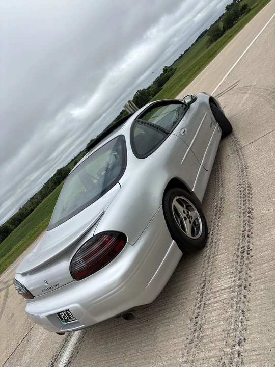 2002 Pontiac Grand Prix 3rd+ Gen - Image 9 of 31