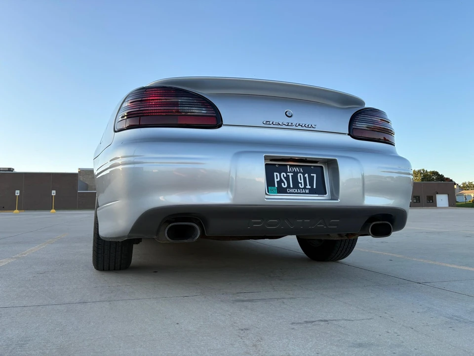 2002 Pontiac Grand Prix 3rd+ Gen - Image 13 of 31