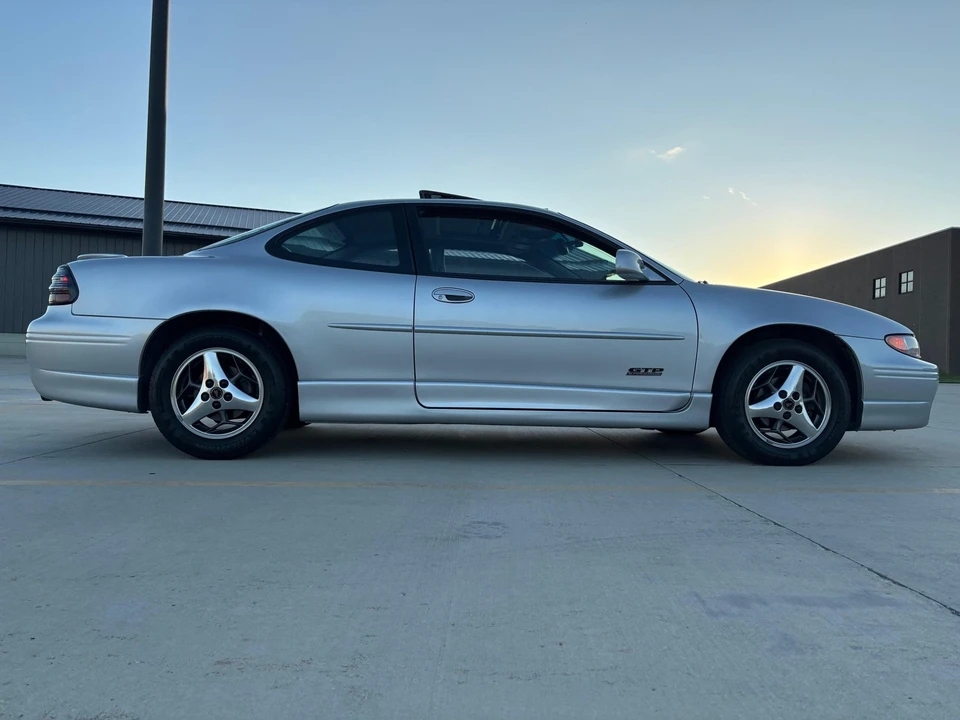 2002 Pontiac Grand Prix 3rd+ Gen - Image 16 of 31