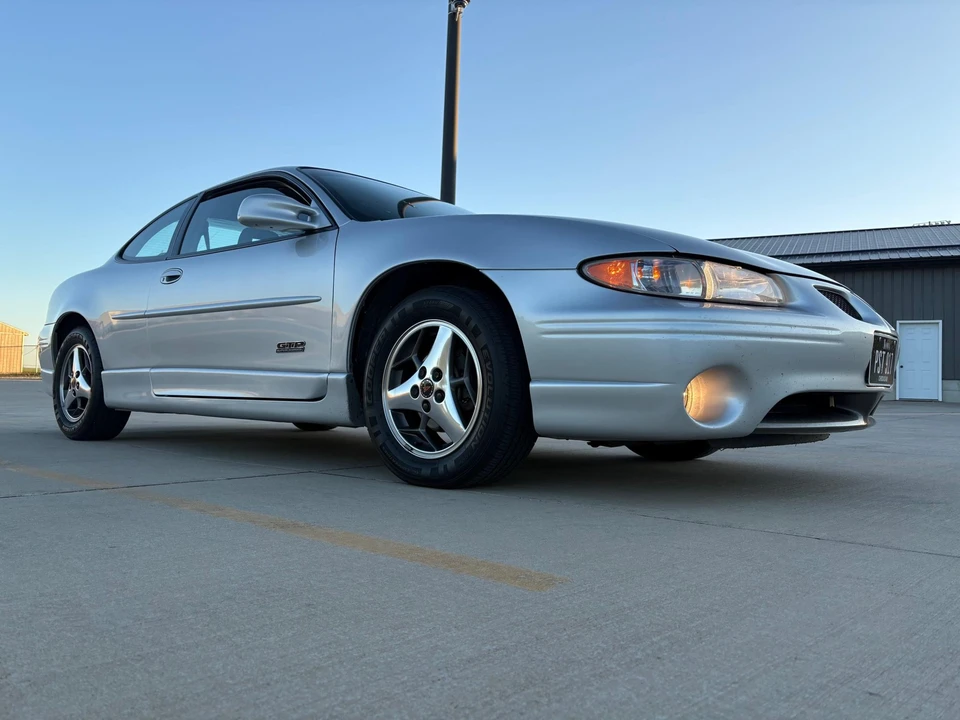 2002 Pontiac Grand Prix 3rd+ Gen - Image 10 of 31
