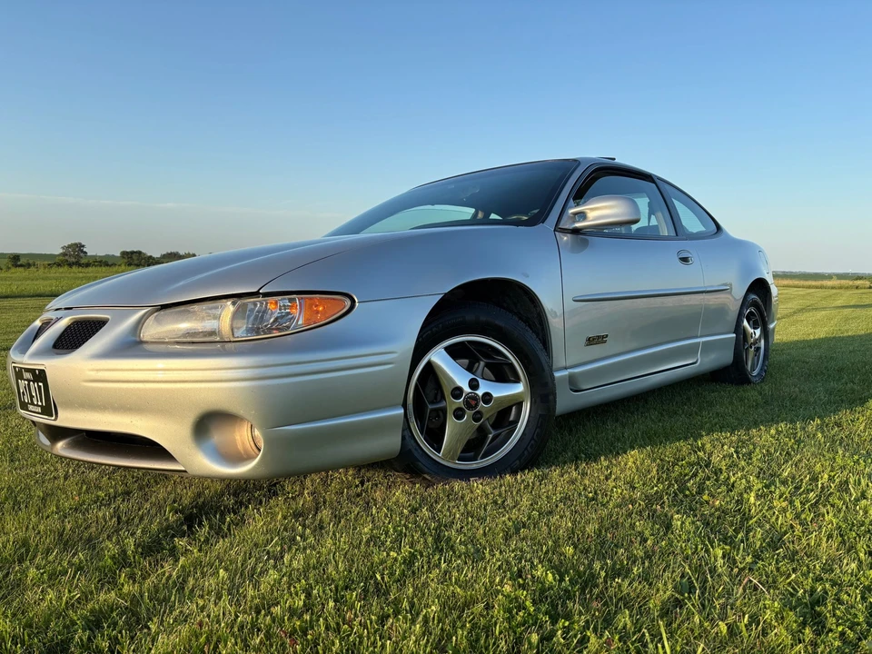2002 Pontiac Grand Prix 3rd+ Gen - Image 4 of 31