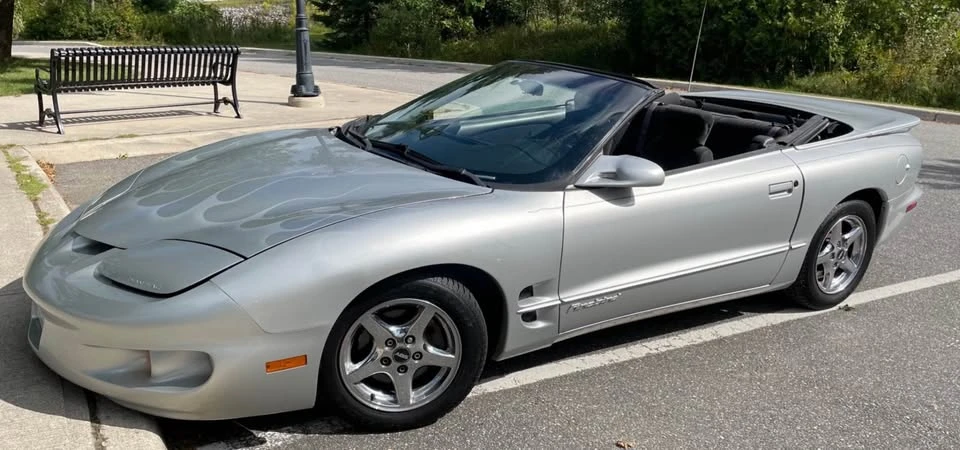 2002 Pontiac Sunbird - Image 4 of 5