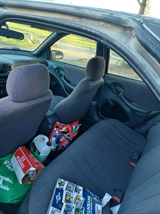 2002 Pontiac Sunfire - Image 2 of 7