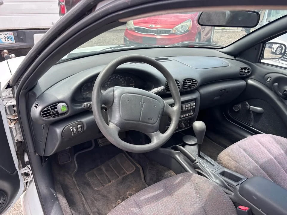 2002 Pontiac Sunfire - Image 8 of 8
