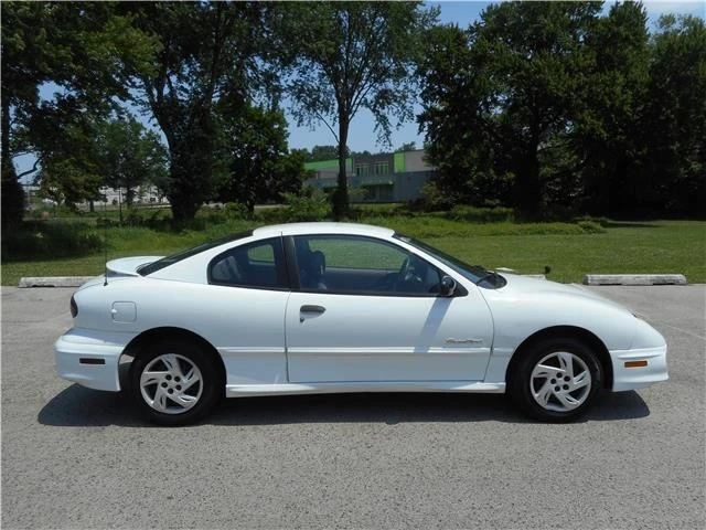 2002 Pontiac Sunfire - Image 2 of 12