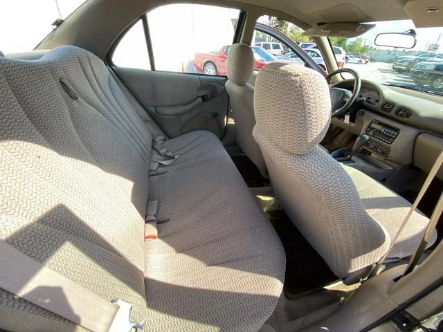 2002 Pontiac Sunfire - Image 11 of 16