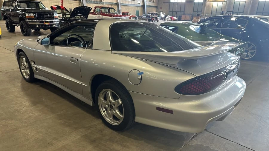 2002 Pontiac Firebird Trans Am 4th Gen - Image 2 of 7