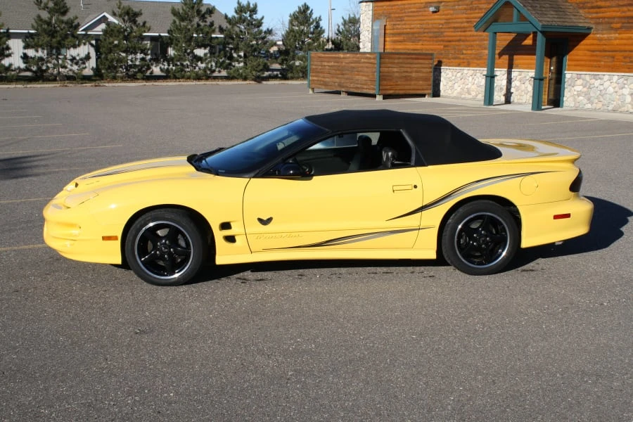 2002 Pontiac Firebird Trans Am 4th Gen - Image 2 of 7