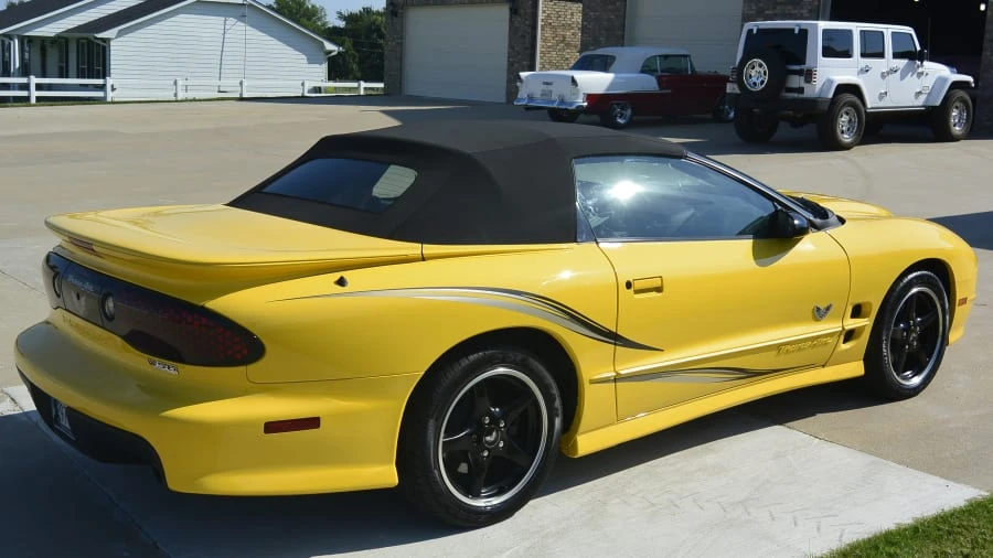 2002 Pontiac Firebird Trans Am 4th Gen - Image 2 of 8