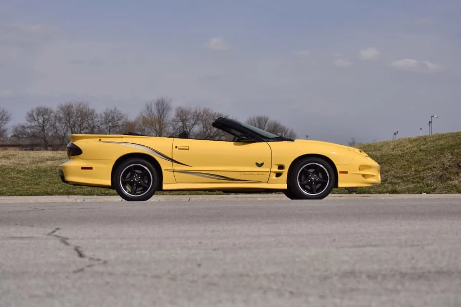 2002 Pontiac Firebird Trans Am 4th Gen - Image 2 of 12