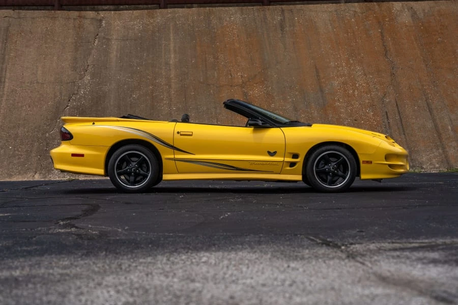 2002 Pontiac Firebird Trans Am 4th Gen - Image 2 of 31