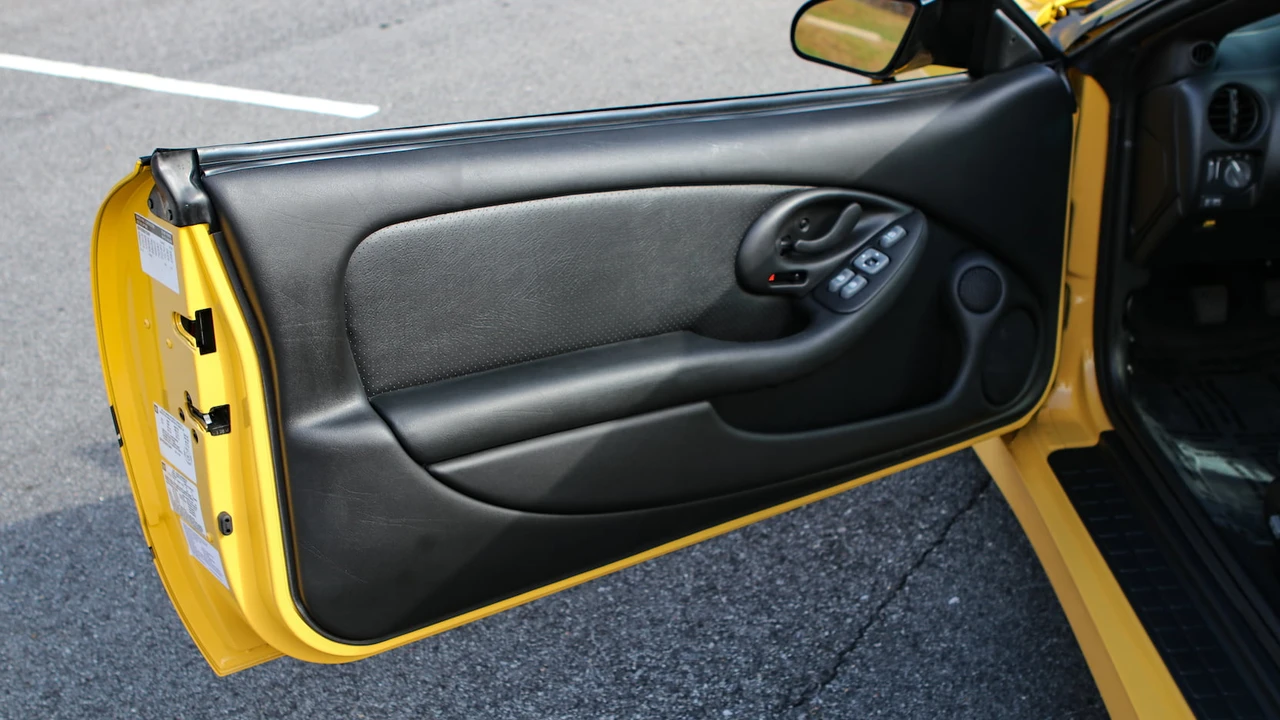 2002 Pontiac Firebird Trans Am 4th Gen - Image 21 of 31