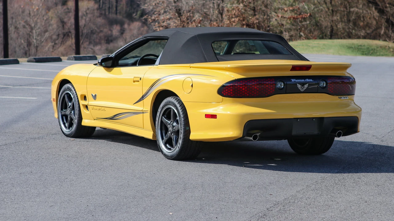 2002 Pontiac Firebird Trans Am 4th Gen - Image 2 of 31