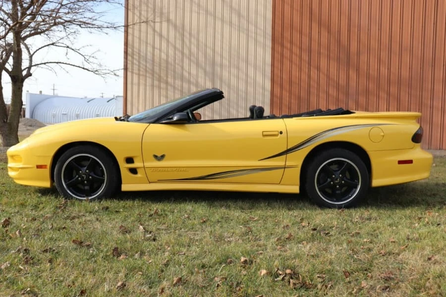 2002 Pontiac Firebird Trans Am 4th Gen - Image 2 of 29