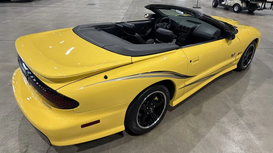 2002 Pontiac Firebird Trans Am 4th Gen - Image 2 of 8