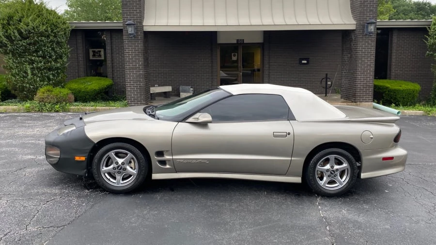 2002 Pontiac Firebird Trans Am 4th Gen - Image 2 of 18