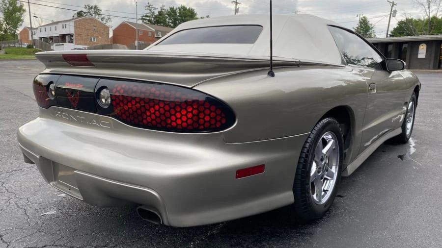 2002 Pontiac Firebird Trans Am 4th Gen - Image 17 of 18