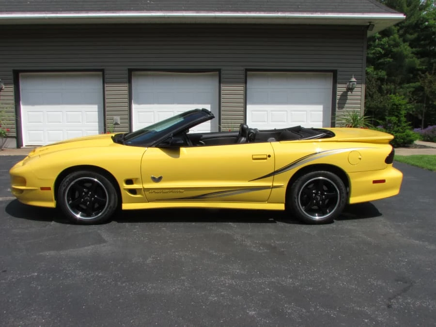 2002 Pontiac Firebird Trans Am 4th Gen - Image 2 of 7