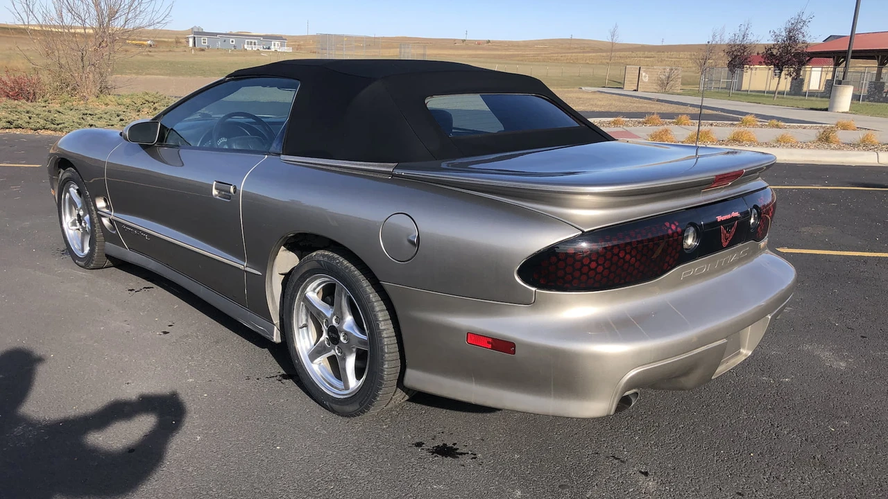 2002 Pontiac Firebird Trans Am 4th Gen - Image 2 of 10