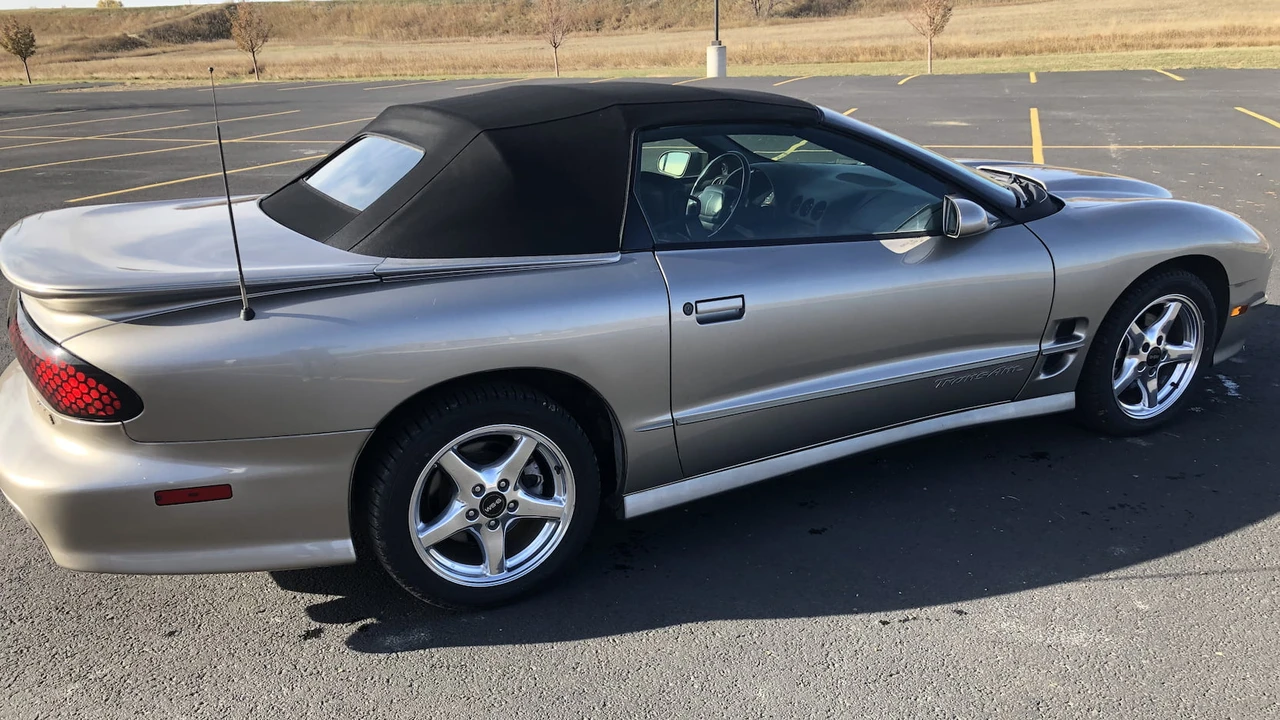 2002 Pontiac Firebird Trans Am 4th Gen - Image 8 of 10