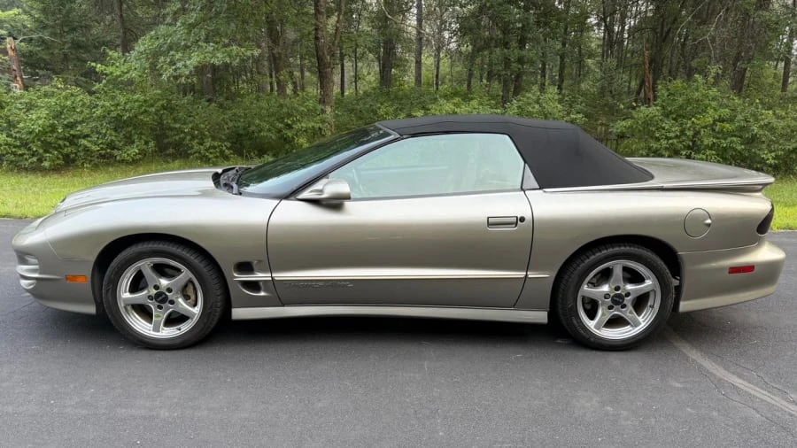 2002 Pontiac Firebird Trans Am 4th Gen - Image 8 of 20
