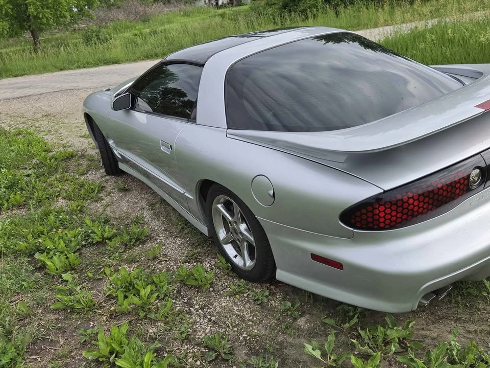 2002 Pontiac Firebird Trans Am 4th Gen - Image 2 of 17