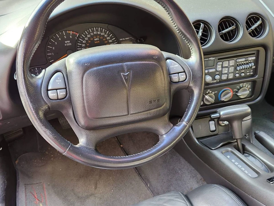 2002 Pontiac Firebird Trans Am 4th Gen - Image 9 of 10