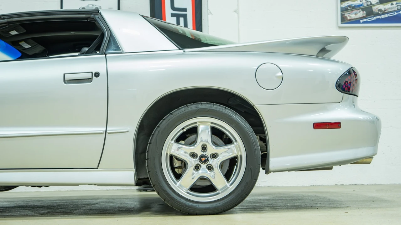 2002 Pontiac Firebird Trans Am 4th Gen - Image 4 of 21