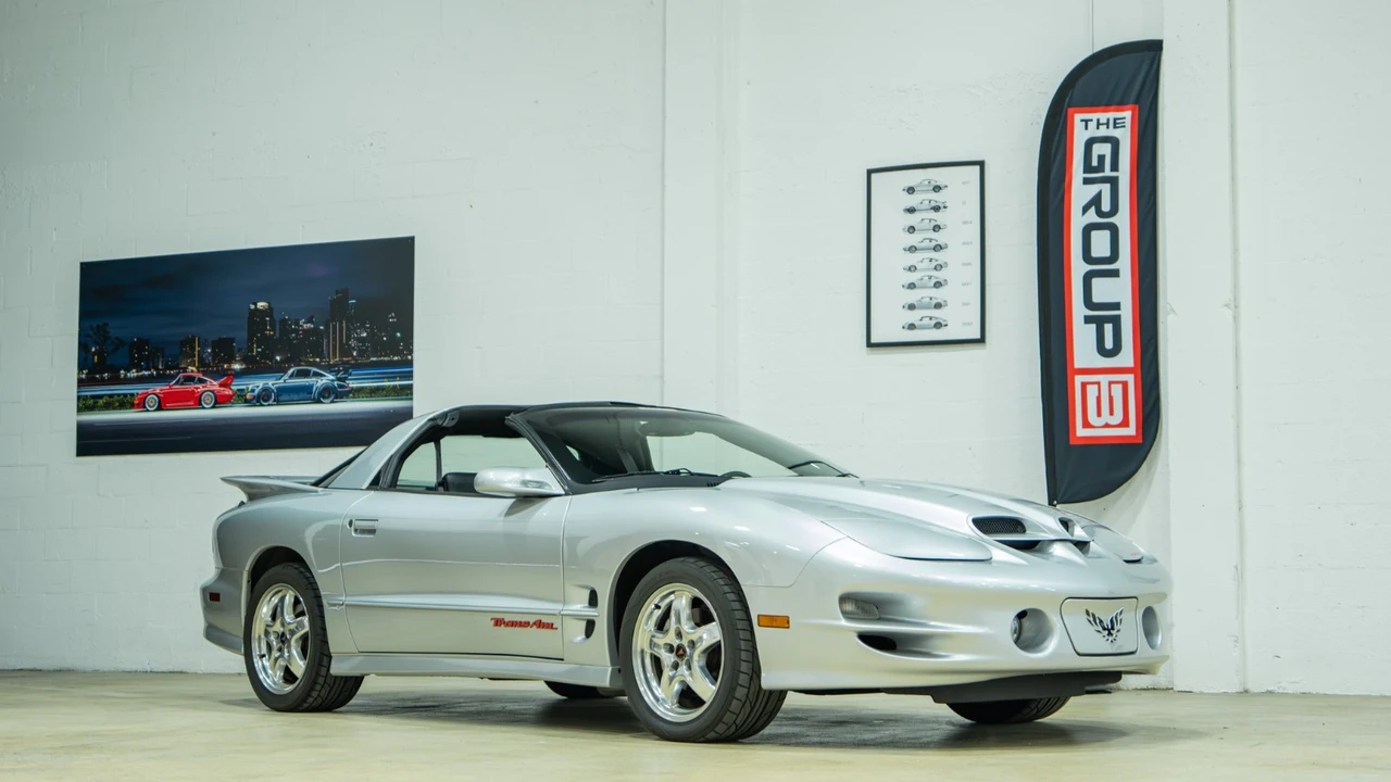 2002 Pontiac Firebird Trans Am 4th Gen - Image 16 of 21