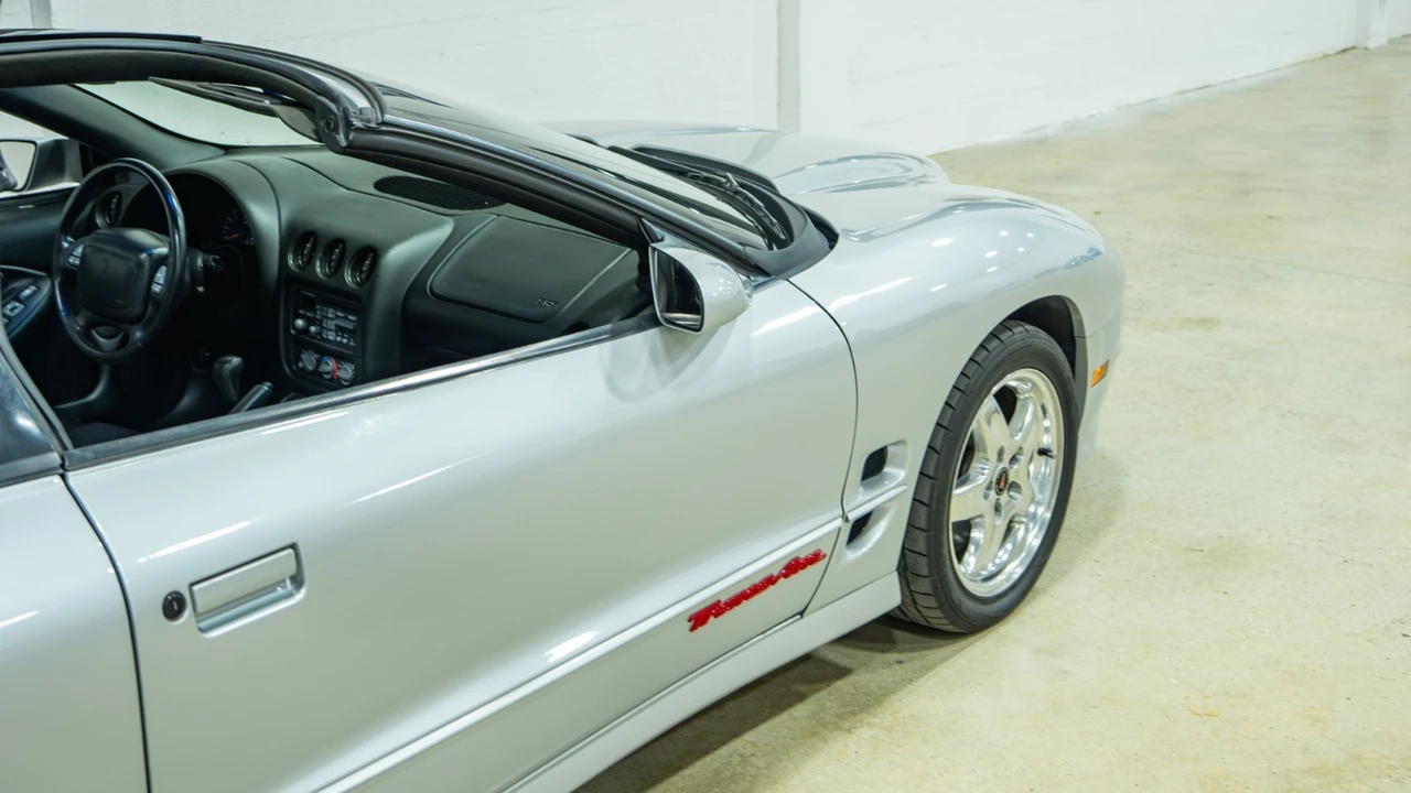 2002 Pontiac Firebird Trans Am 4th Gen - Image 11 of 21