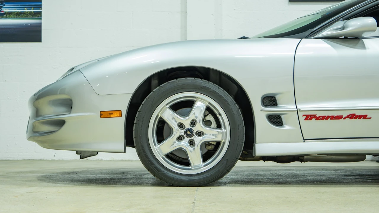 2002 Pontiac Firebird Trans Am 4th Gen - Image 2 of 21