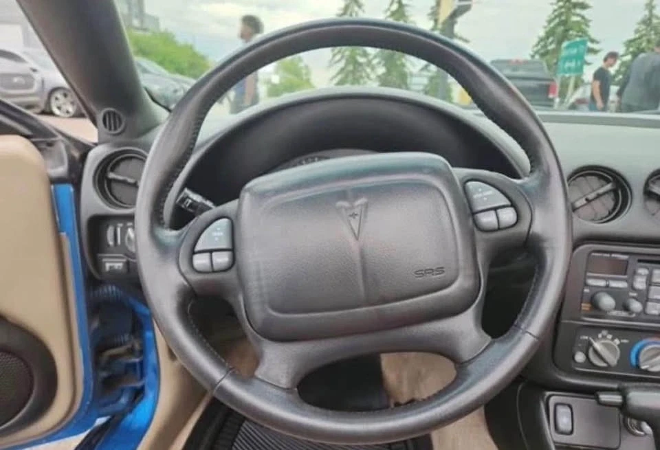 2002 Pontiac Firebird 4th Gen - Image 9 of 11