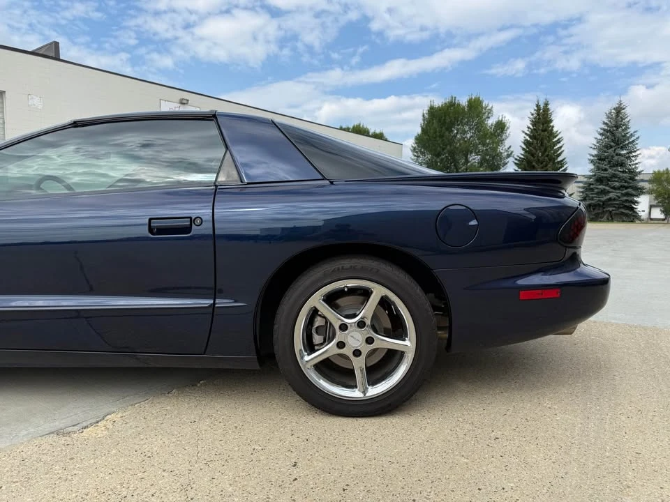 2002 Pontiac Firebird Formula 4th Gen - Image 7 of 20