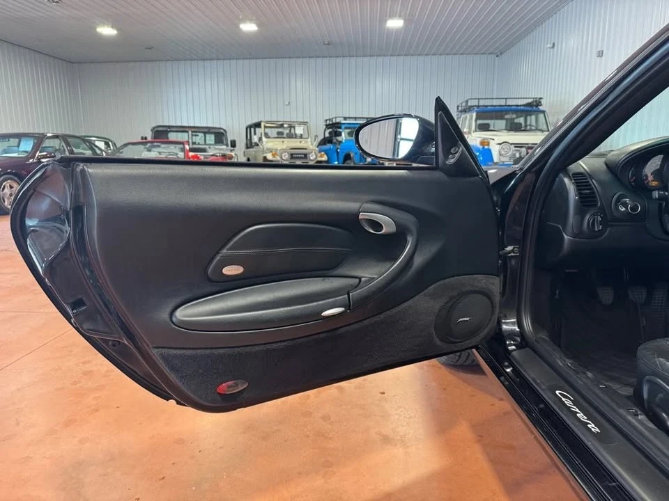 2002 Porsche 996 Carrera - Image 16 of 20