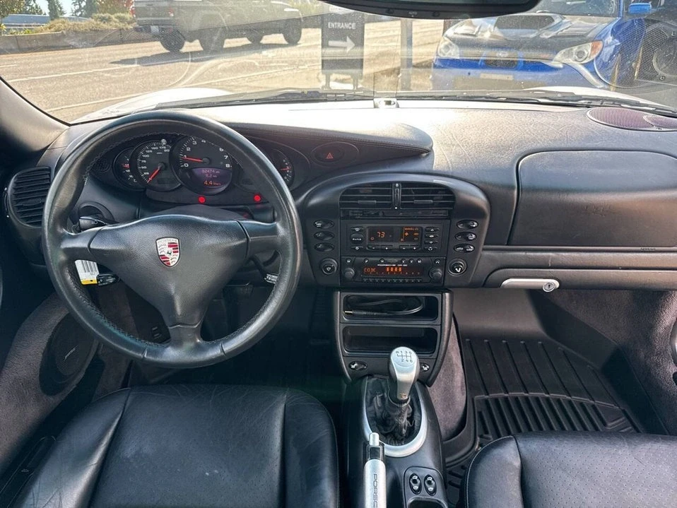 2002 Porsche 911 - Image 17 of 18