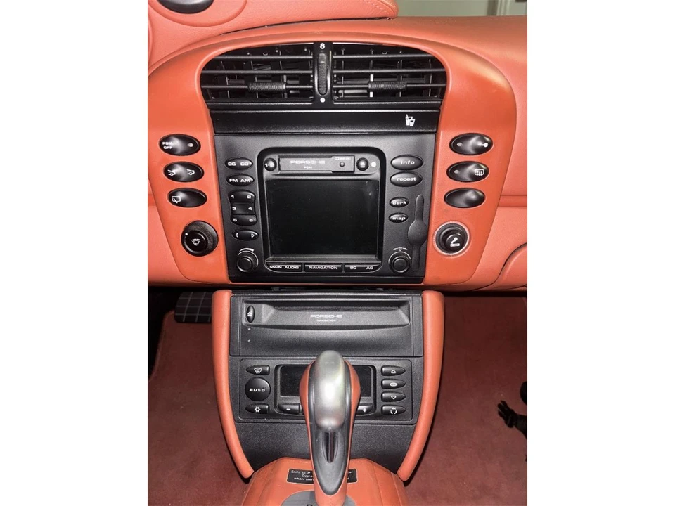 2002 Porsche 996 Carrera - Image 11 of 31