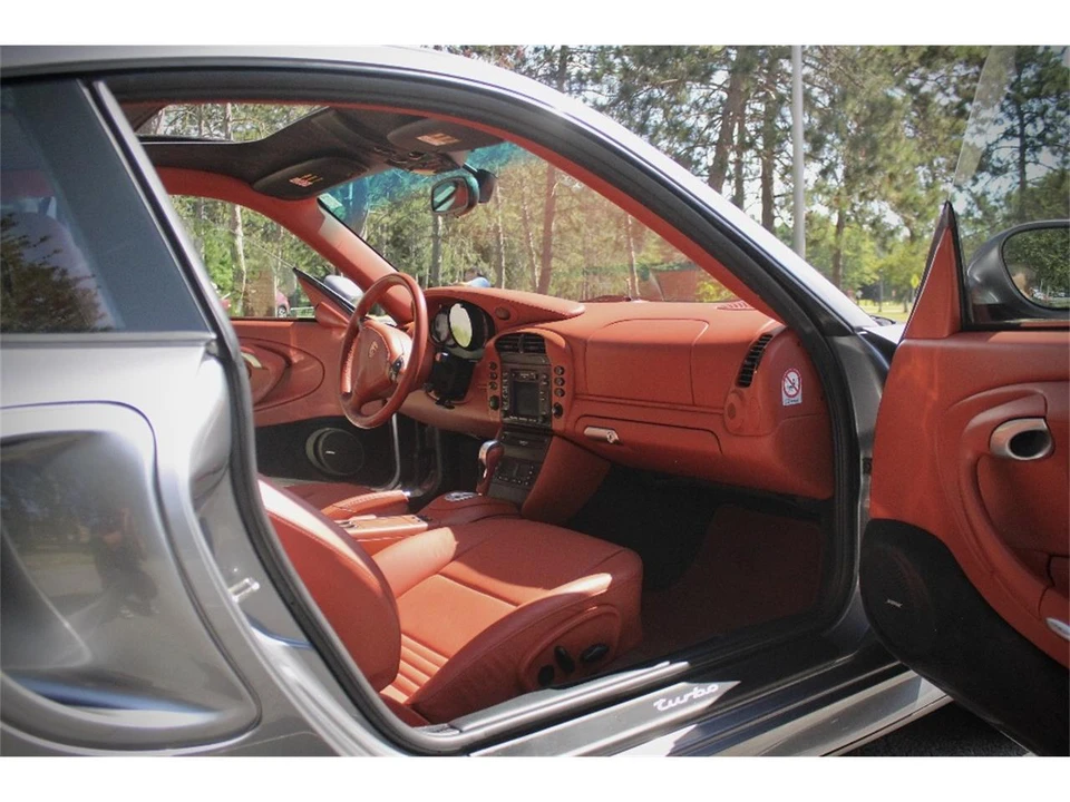 2002 Porsche 996 Carrera - Image 10 of 31