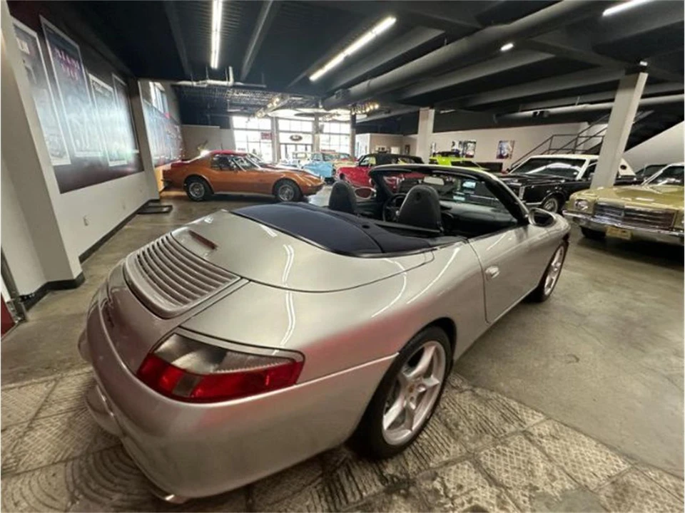 2002 Porsche 996 Carrera - Image 10 of 23