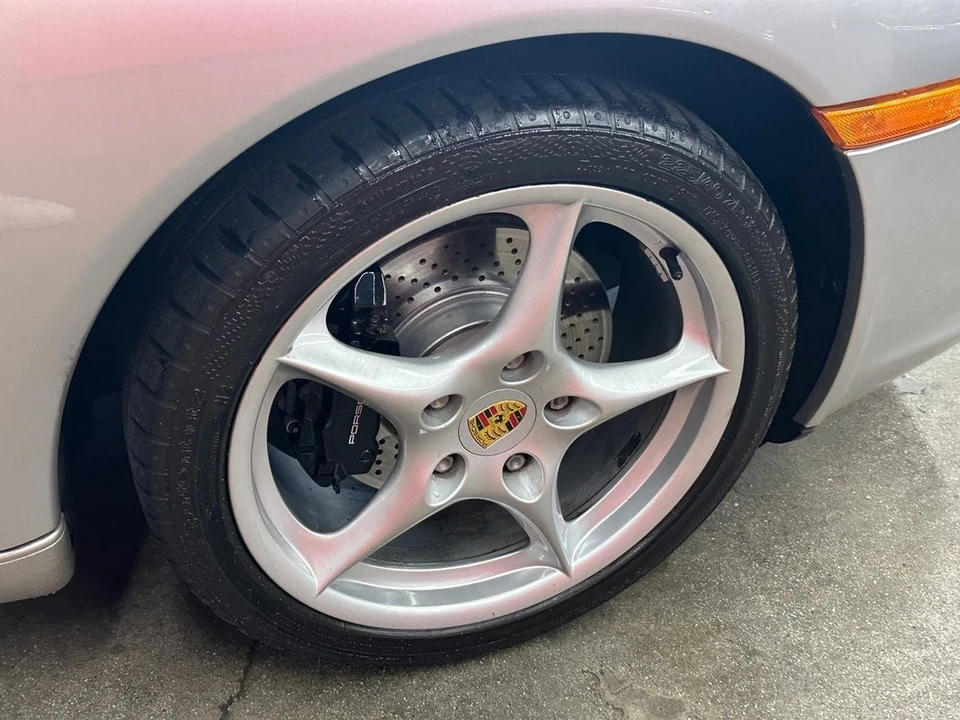 2002 Porsche 996 Carrera - Image 28 of 31