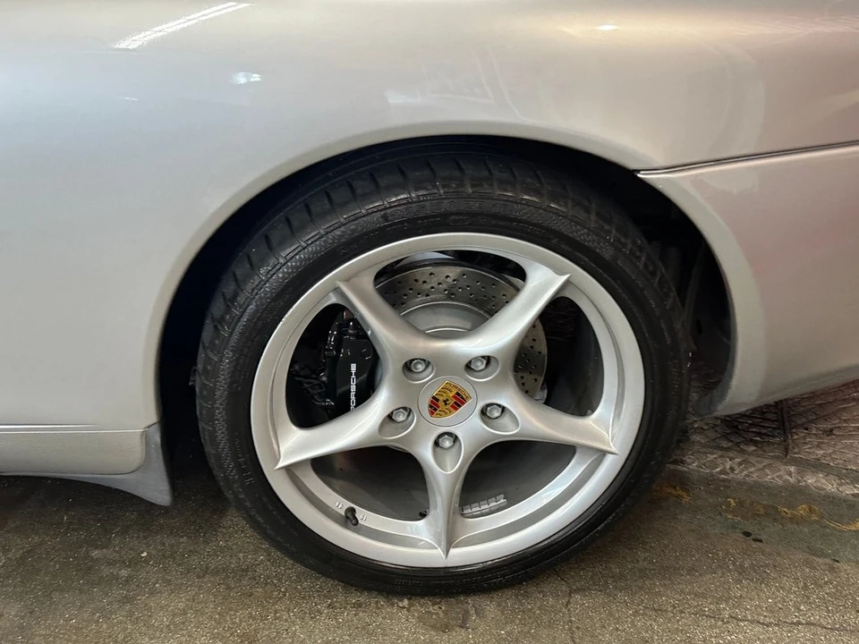 2002 Porsche 996 Carrera - Image 27 of 31