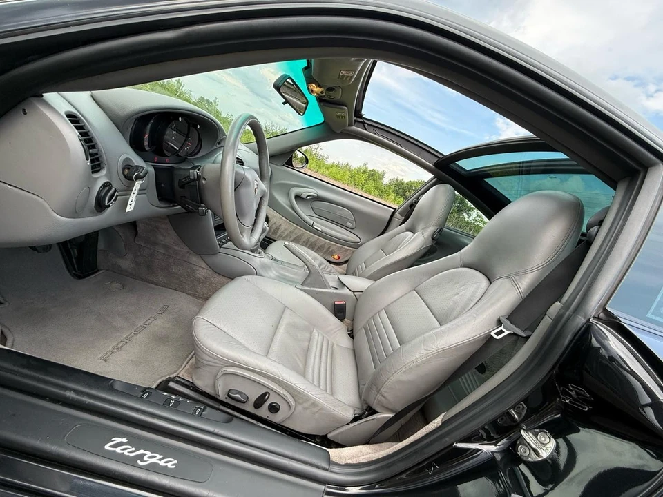 2002 Porsche 996 Carrera - Image 24 of 31