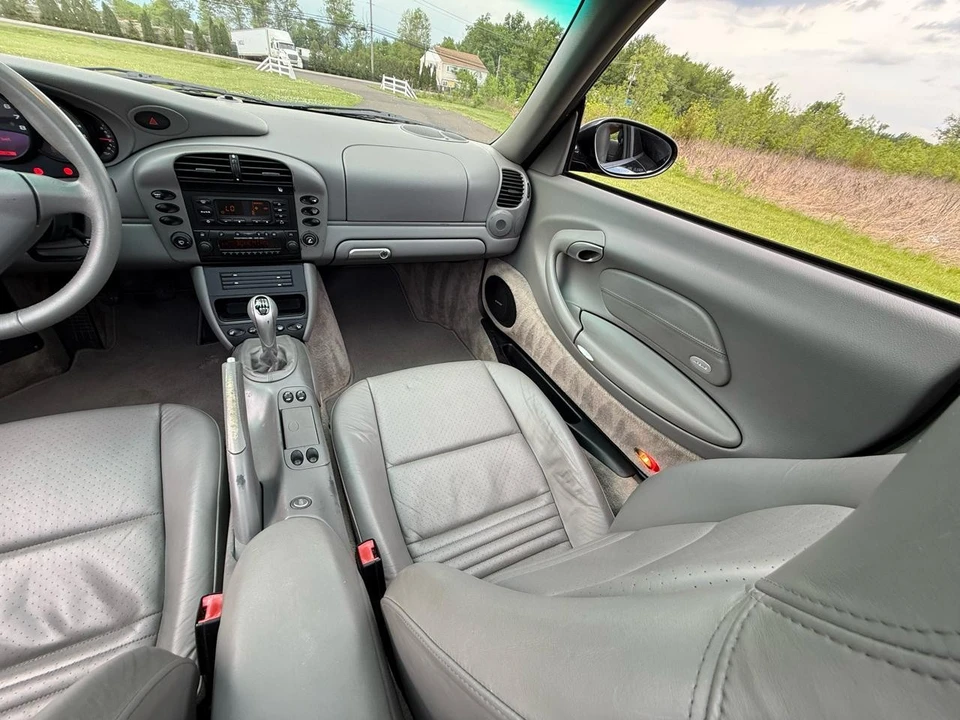 2002 Porsche 996 Carrera - Image 19 of 31