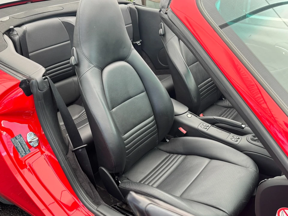 2002 Porsche 911 - Image 24 of 31